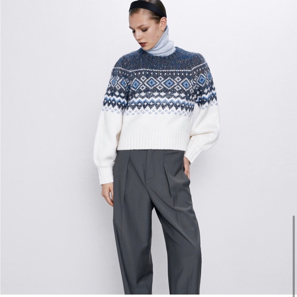 Entro Ballon Sleeve Colorblocked Knit Sweater in Blue/Cream Size M